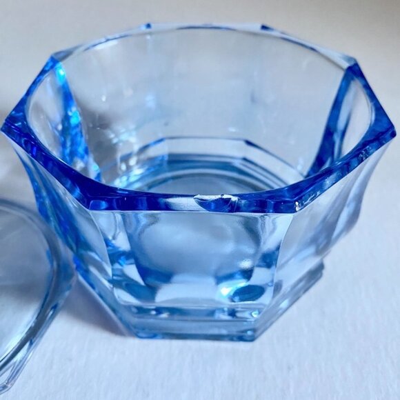 Vintage Confections by Indiana Glass Concord Blue Lidded Candy Dish - Picture 4 of 6
